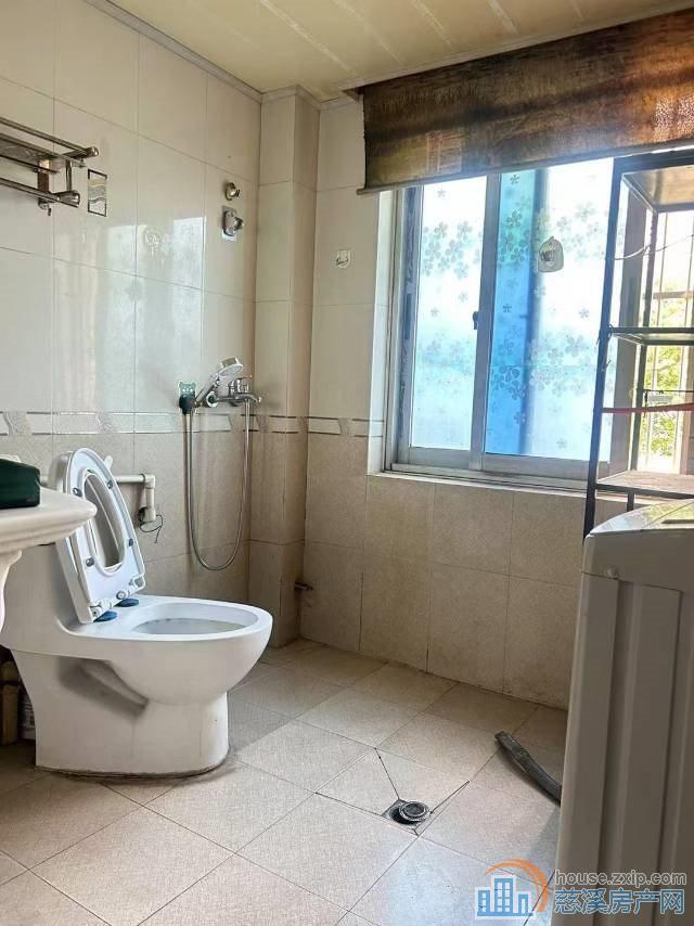 茜苑新村94平大车库满两年129.8万