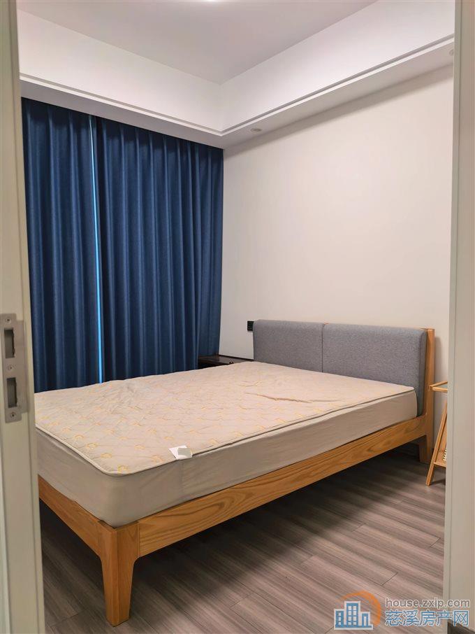 盛泰嘉苑 精装124平方148万边套