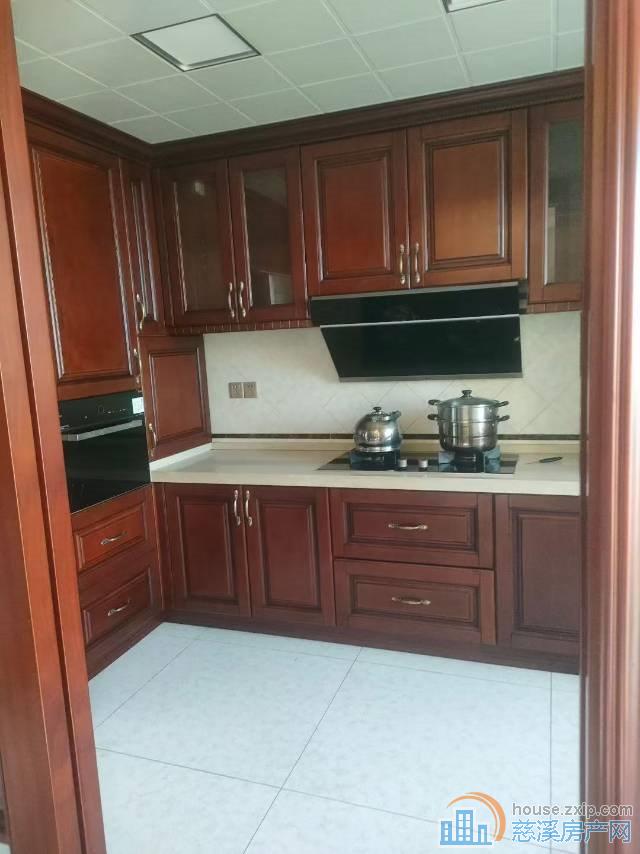 房东换房急出
嘉景园183平 