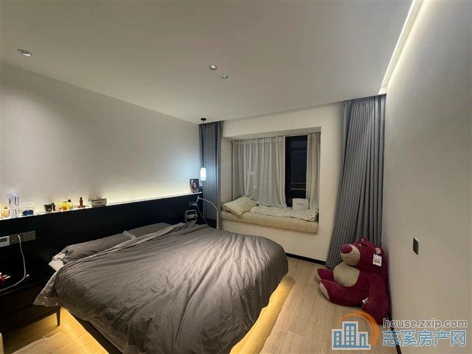 誉林府96平218万实验上林书包