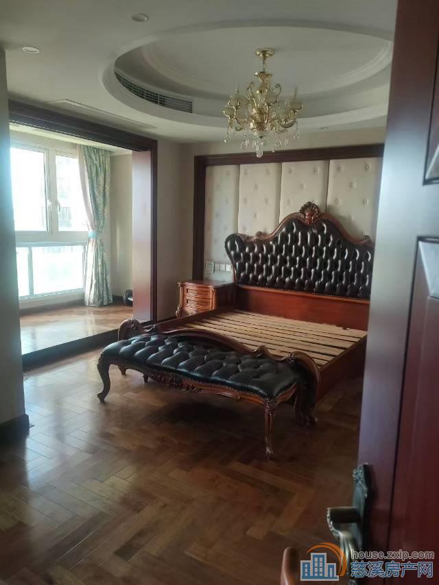 房东换房急出
嘉景园183平 