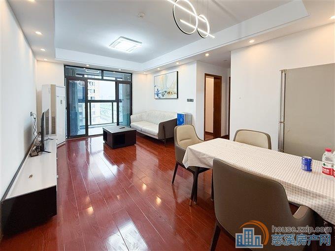 观湖佳苑93平121.8万精装修