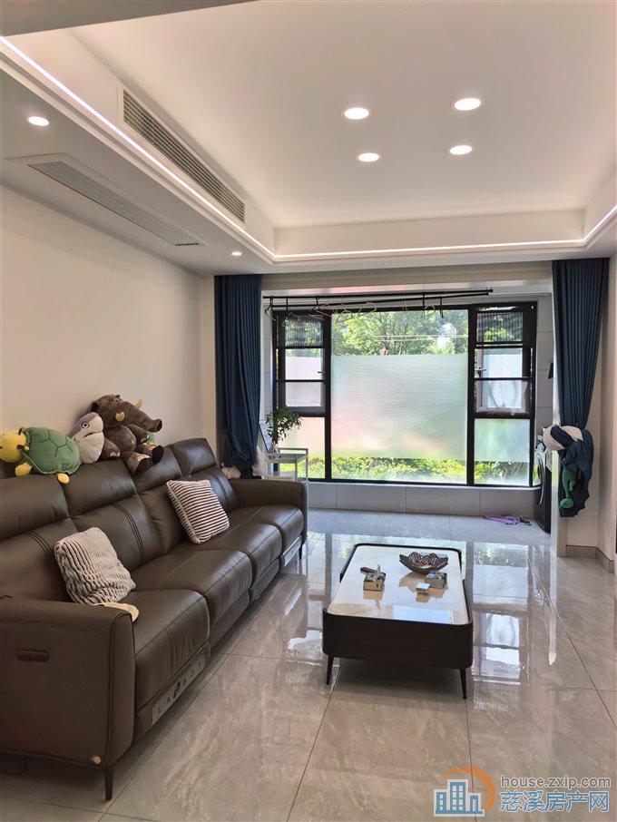 盛泰嘉苑 精装124平方148万边套