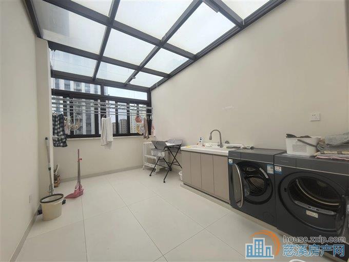 急卖檀悦府精装上叠带车位134平265万