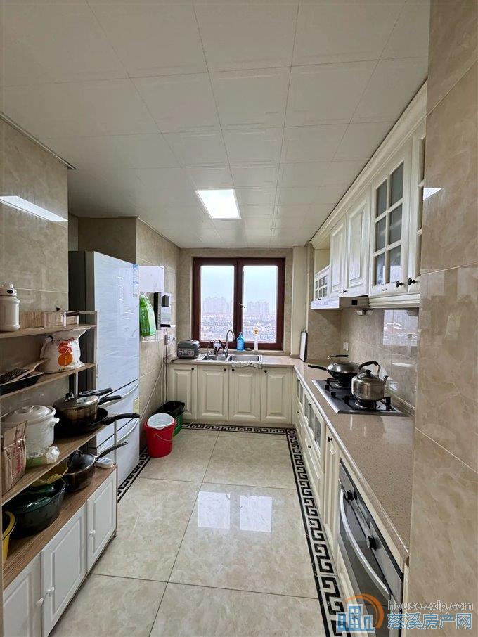 和润公寓134平151万送车库