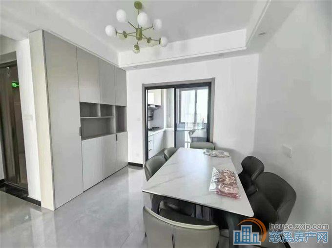 捡漏卓越湖樾云著143方简精装带车位