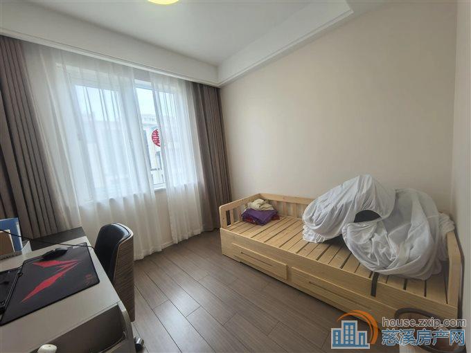 檀悦府133平精装修带车位