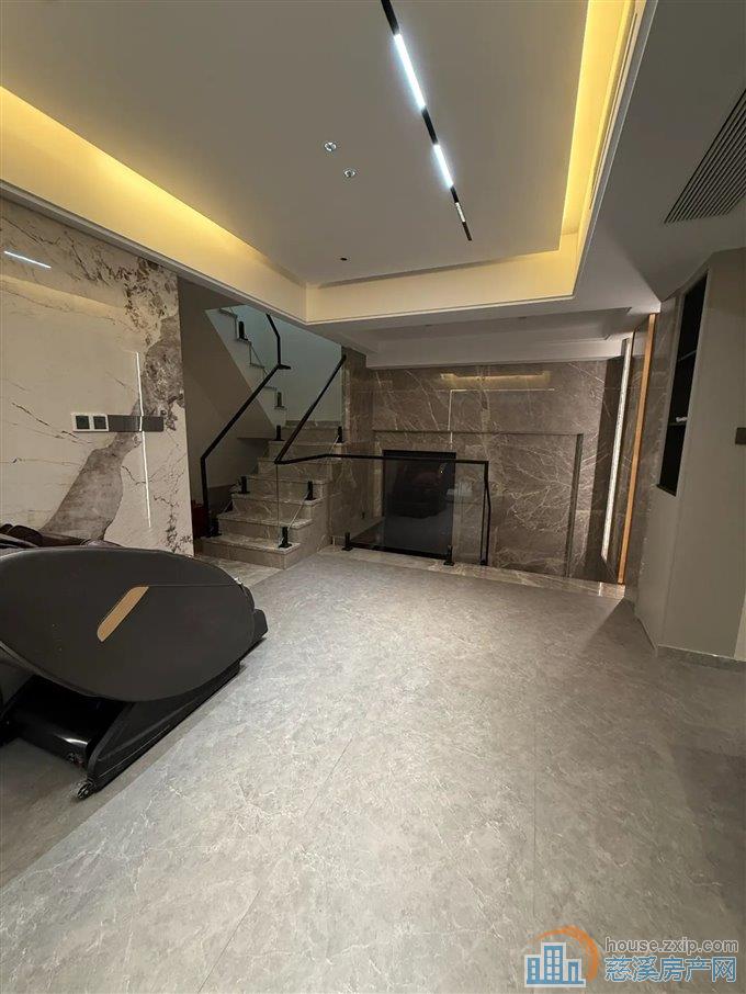 君慈名府 别墅 豪装 前后花园115平