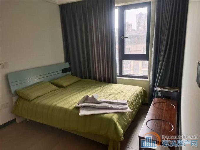 保利府院江南10楼126平婚装171万