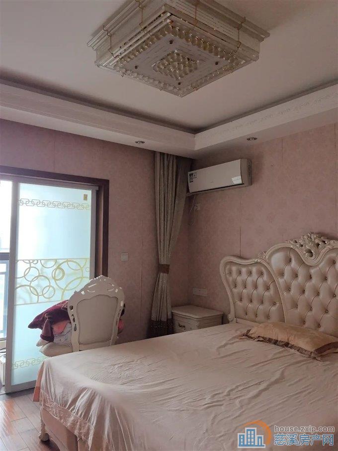 鸿都大厦 110平精装128.8万浙师大