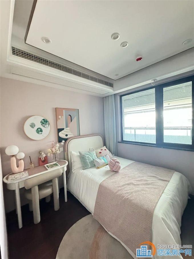 万固143平豪华装修，4间朝南