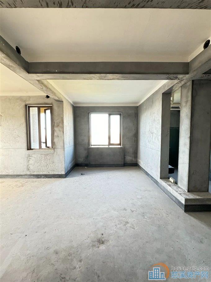 峙山庄园140平115万带车位