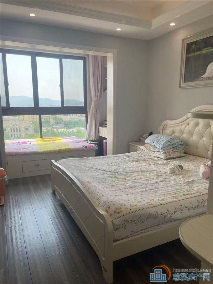 峙山庄园86平精装修