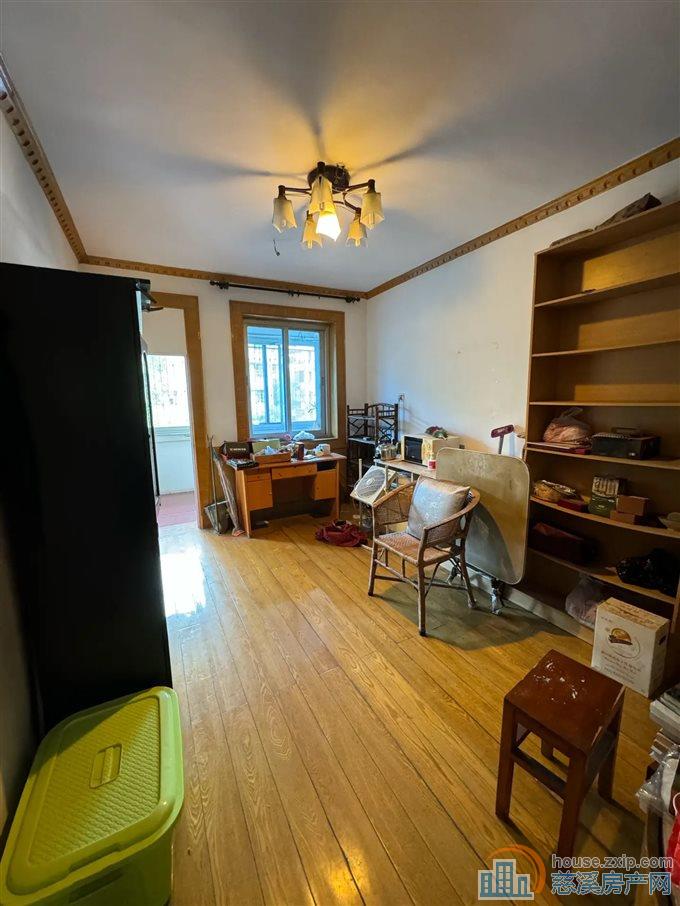 金山南区 低总价 低楼层步梯房