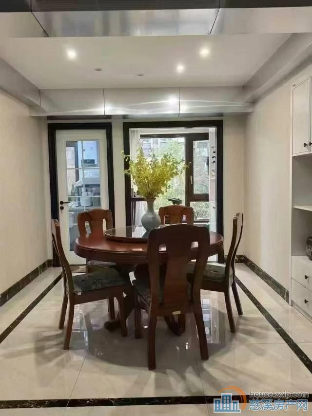 金仕华庭印象剑桥142平豪装268万