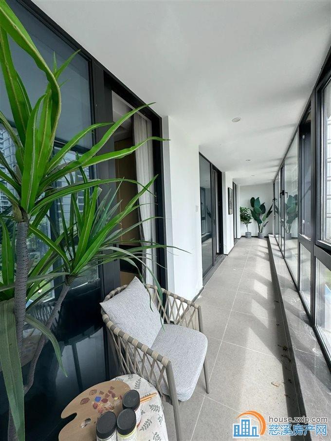 万固143平豪华装修，4间朝南