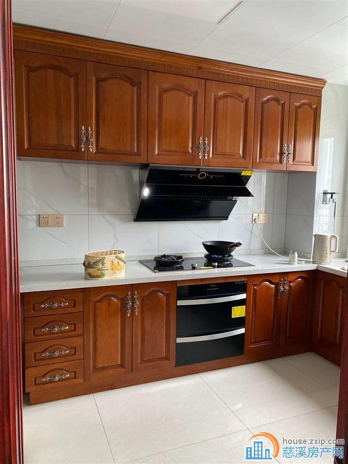 急卖 景观花苑179平方160万带车位