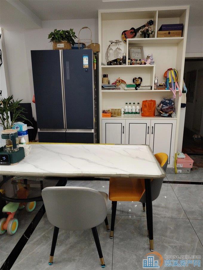 鸣北小区103平129.8万送车位