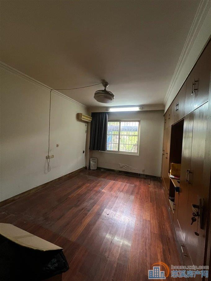 万江华庭 精装122平方130万低楼层