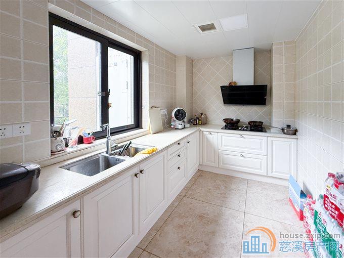 金仕华庭 精装4房拎包入住满五唯一无个税