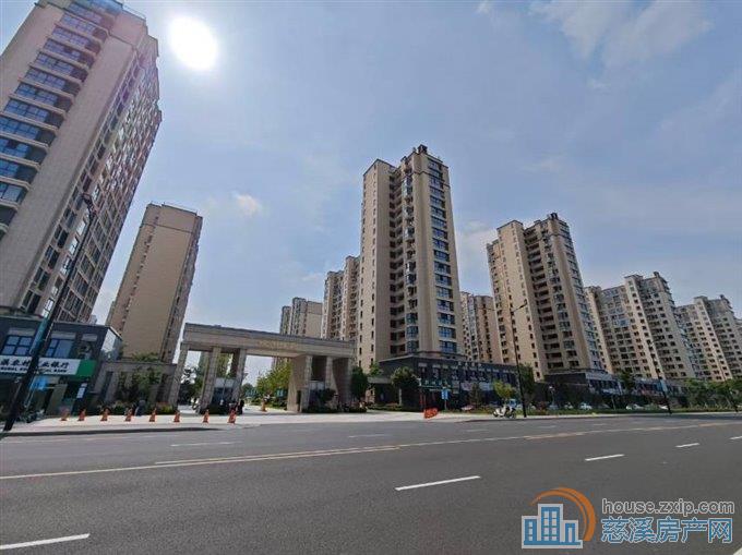 锦尚府143平+车位中间楼层295万