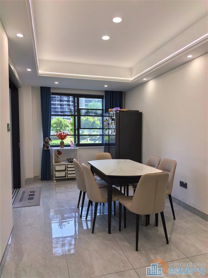 盛泰嘉苑124平145万保养好