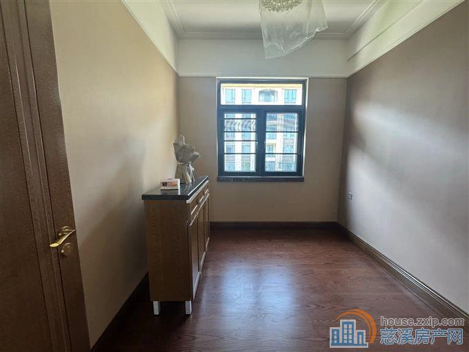 恒大河悦府130平135万中间楼层