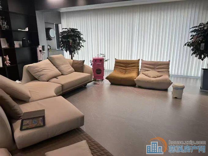 湖樾云著豪装大平层172平顶楼398万