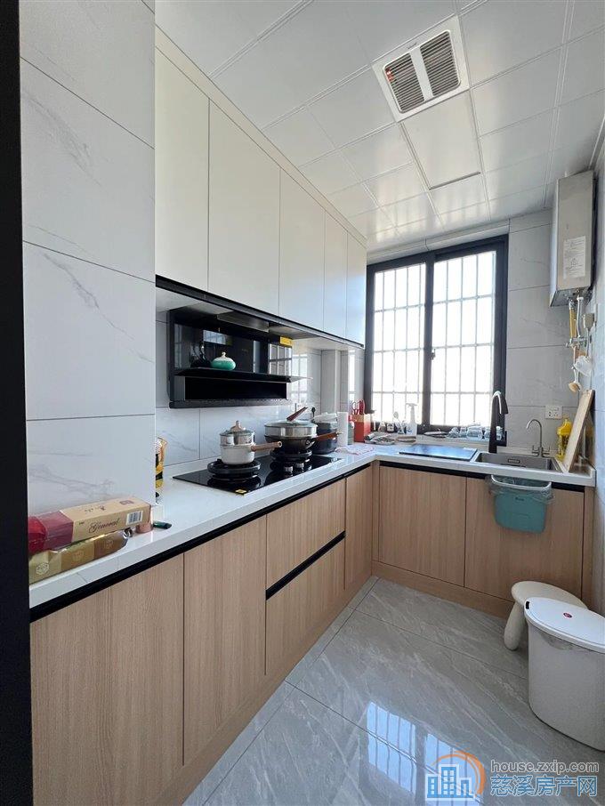 新潮塘北苑107平148万凤凰楼层