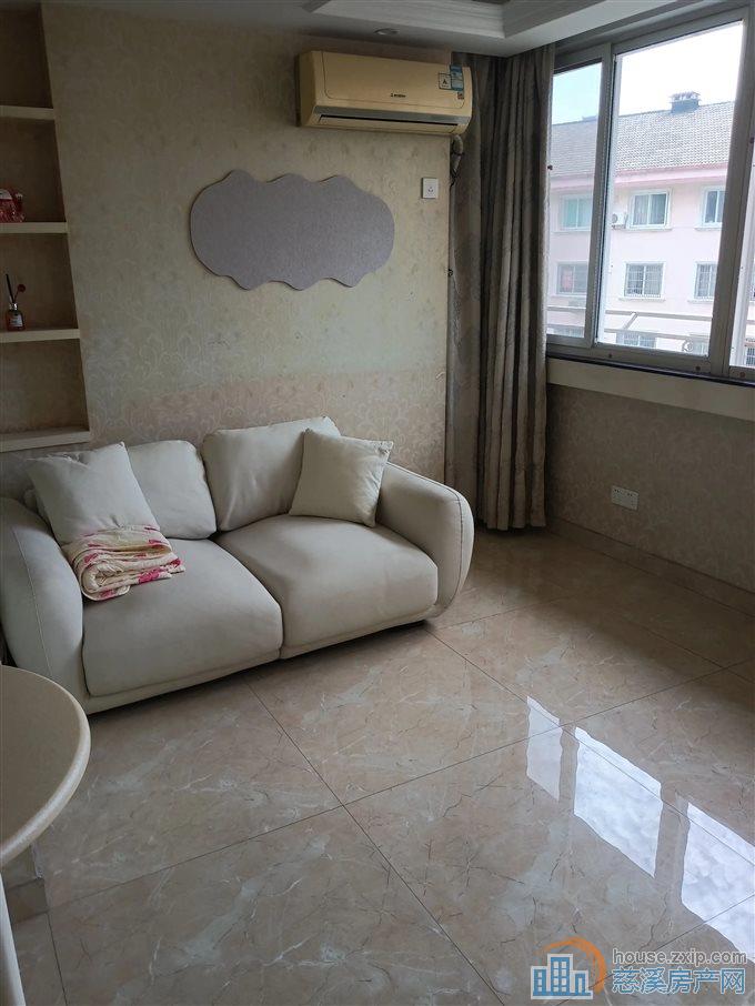 慈百苑67平65万精装修两居室