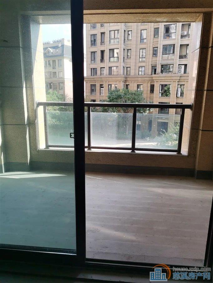 急卖 恒泰嘉景园 东边套 三面采光