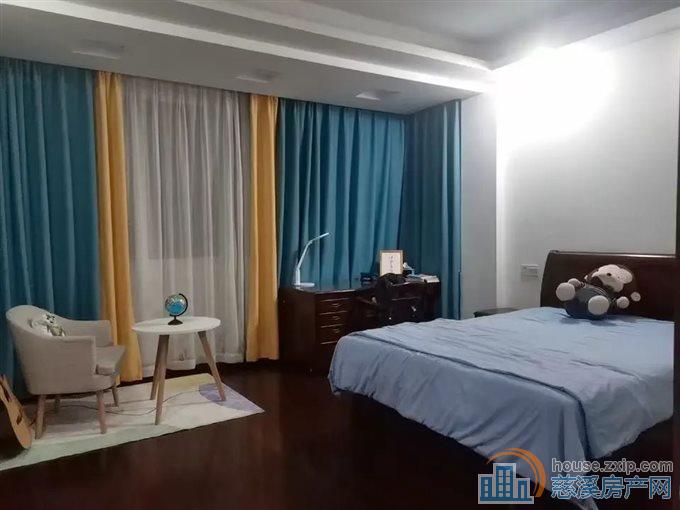 隆兴家园 精装修 低楼层 带大车库