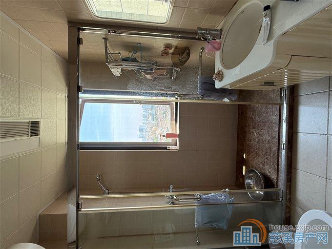 嘉景园电梯房161平方+车位储藏间精装修