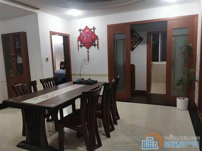 隆兴家园 精装修 低楼层 带大车库