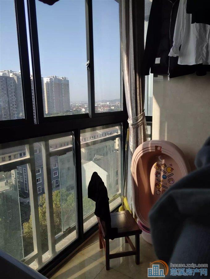 美华银桂苑128平168万带车位精装修