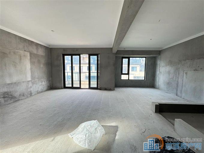 中交盛湖美庐上叠带一个大露台 双车位