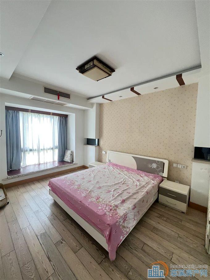 富丽湾景苑145平148万带大车库