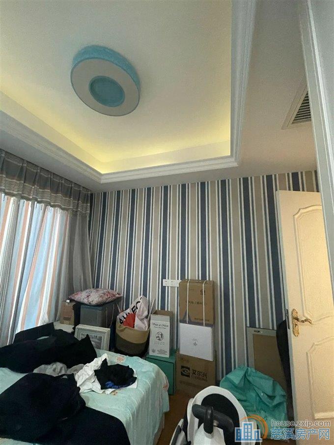 金仕华庭123平158万精装修