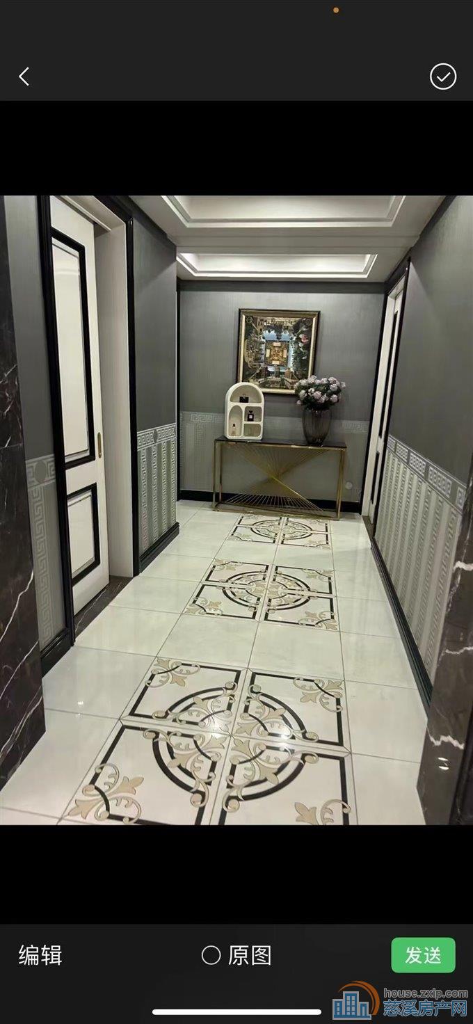 华润凯旋门LW位置东边套装修地暖中央