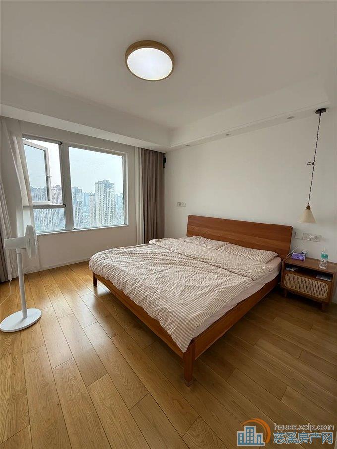 俯院江南北区126平165万精装修