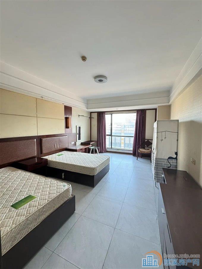  波斯曼国际酒店48平95.8万书包房