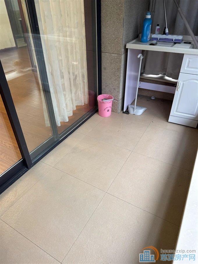 祥生祥园   精装 一复地下室 带花园