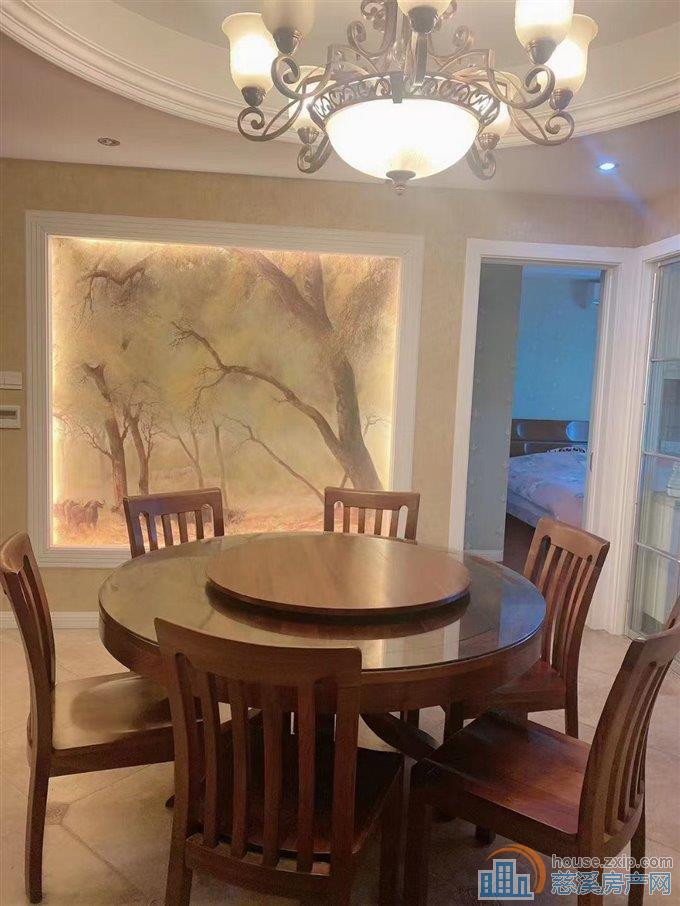 东兴苑北区稀缺1楼114平豪装拎包入住