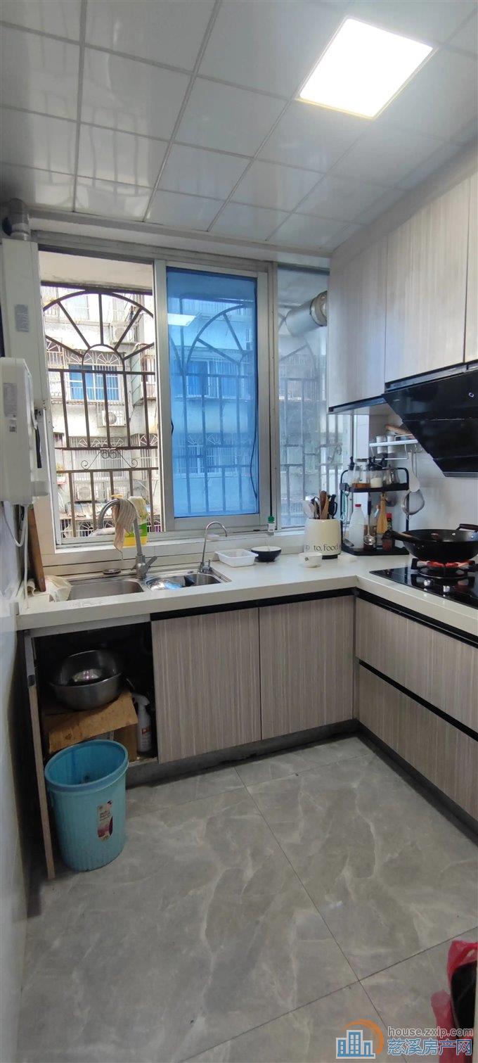 童家新村 精装78平方65万低楼层