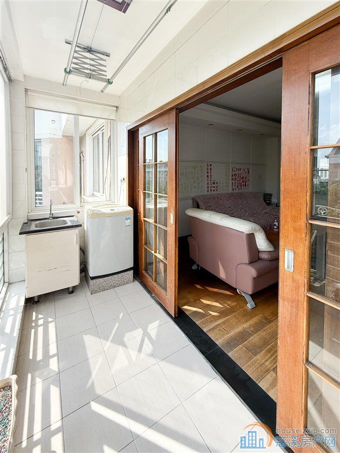 东兴苑北区128平95万新城大道旁