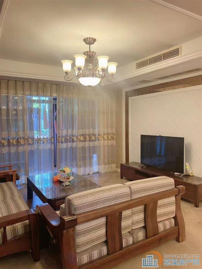 东兴苑北区稀缺1楼114平豪装拎包入住