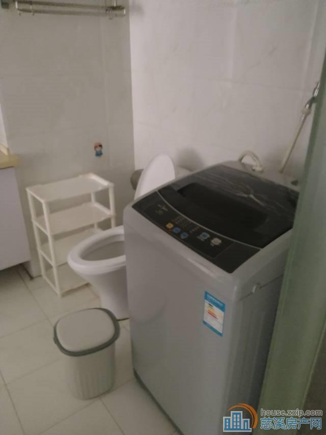 泰悦公寓1700元,直接
