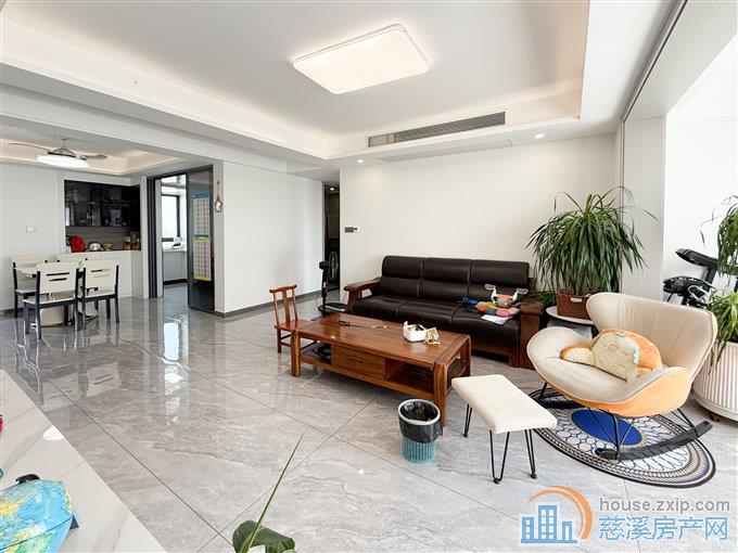 凤鸣梧桐府143平162.8万精装送车位