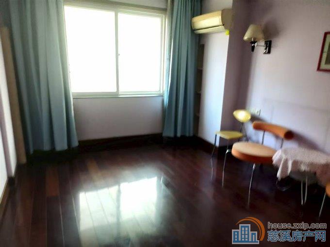 特价名都公寓140平车库98万