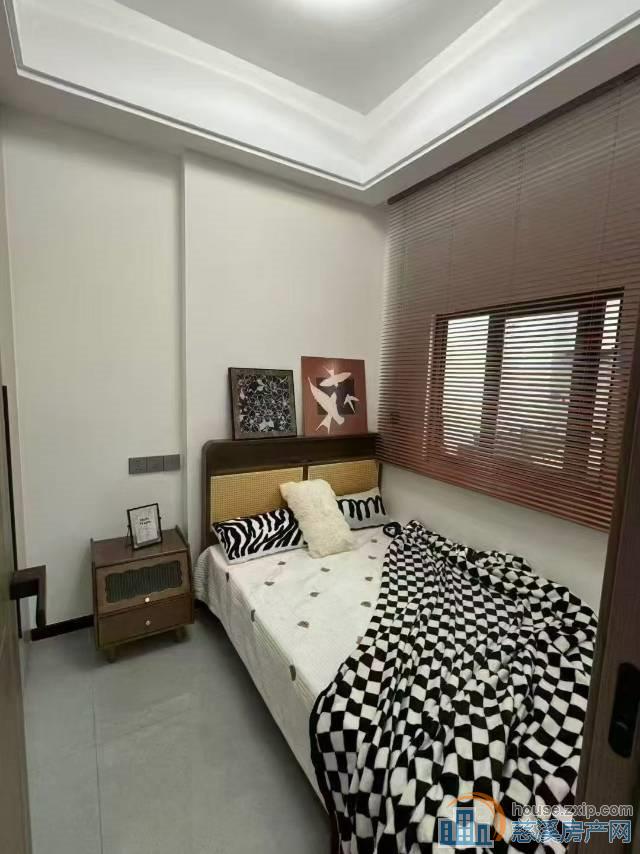 丽晶大厦市中心地段豪装62平76.8万